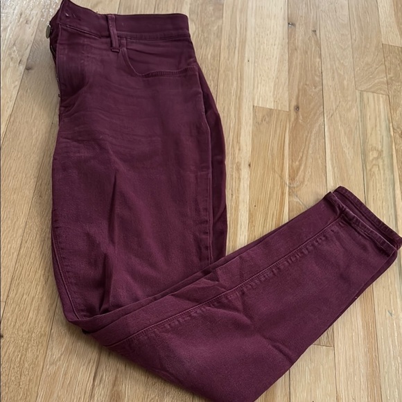 Express Women's Burgundy Legging Mid Rise Jeans Size 8 - Picture 1 of 5